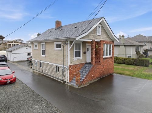 1776 Mckenzie Ave, Victoria, BC, V8N1A7 | Card Image