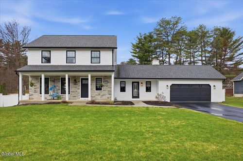 39 Oak Tree Cir, Queensbury, NY, 12804-2171 | Card Image
