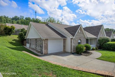 10002 Bellflower Way, House other with 3 bedrooms, 2 bathrooms and null parking in Knoxville TN | Image 2