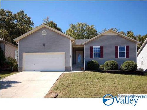 196 Hollington Dr Ne, Huntsville, AL, 35811-9515 | Card Image