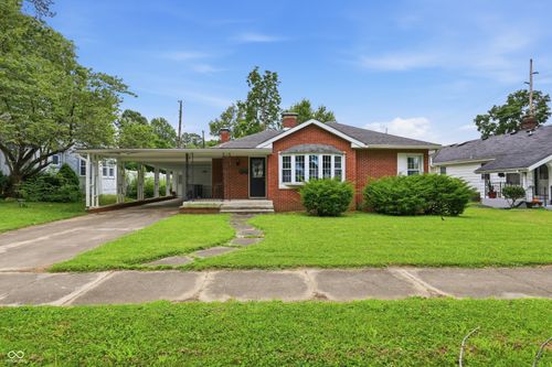 111 Fairfield Dr, Shelbyville, IN, 46176-2701 | Card Image