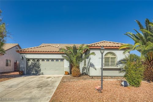 5968 Pavilion Lakes Ave, Las Vegas, NV, 89122-3407 | Card Image