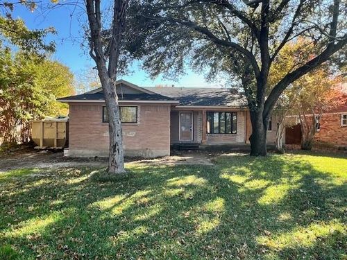 8566 Sweetwood Drive, Dallas, TX, 75228 | Card Image