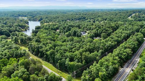 1008 War Eagle Dr, Crossville, TN, 38572-9020 | Card Image