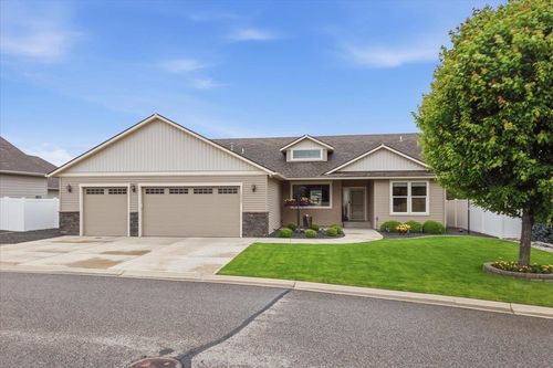 16507 E 10th Ln, Spokane Valley, WA, 99037-5032 | Card Image