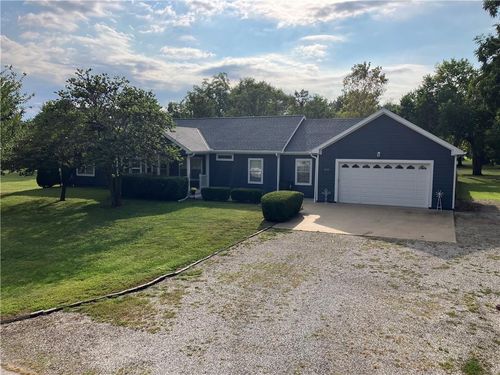 828 N 7th St Ct, Lacygne, KS, 66040 | Card Image
