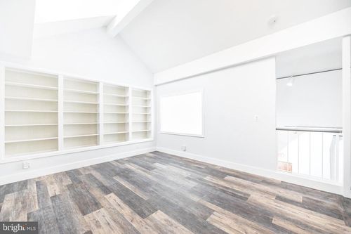 201-6255 Executive Blvd, NORTH BETHESDA, MD, 20852-3906 | Card Image