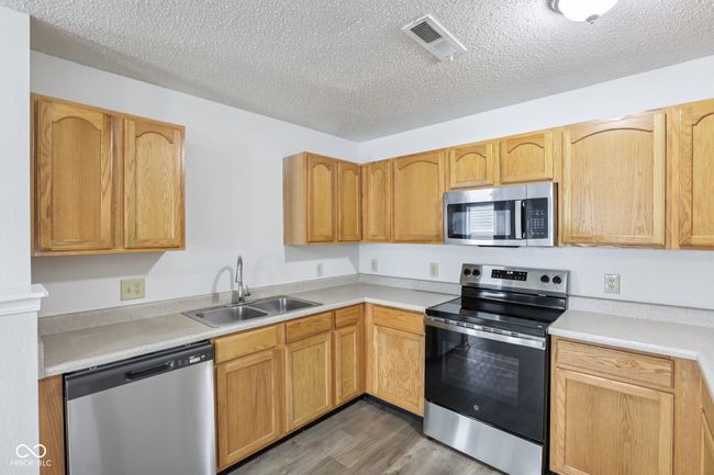 13355 Heroic Way, House other with 3 bedrooms, 3 bathrooms and null parking in Fishers IN | Image 11