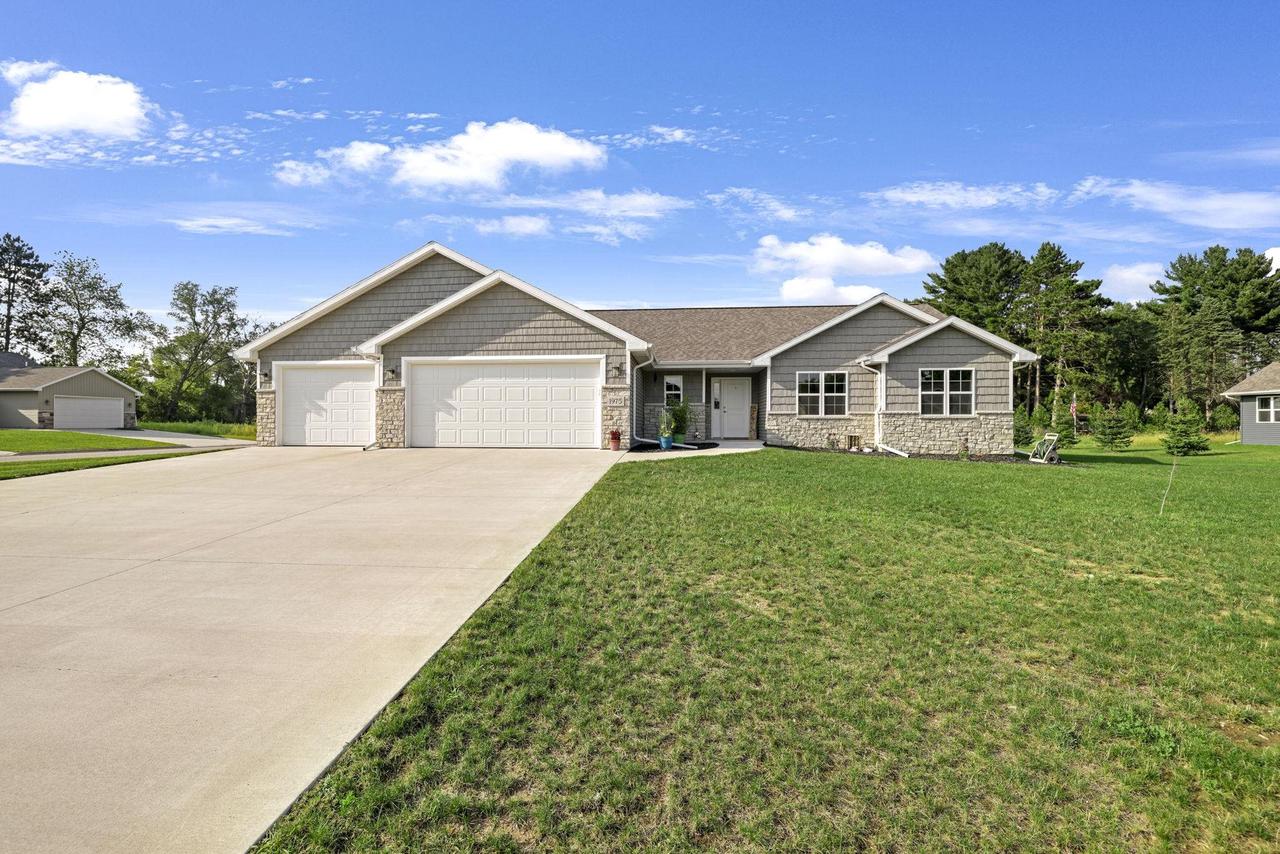 Penny Ln, New London, WI 54961