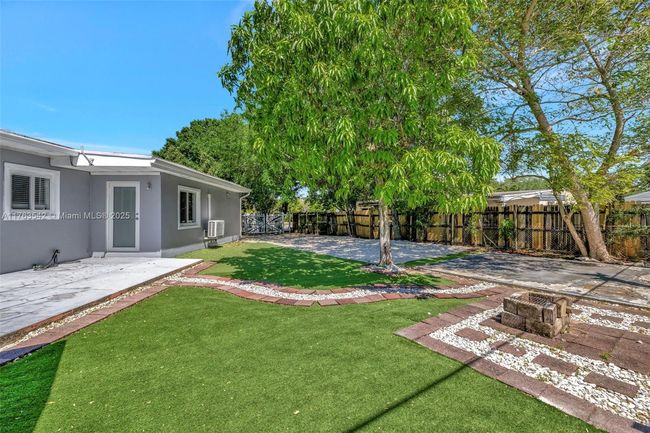 3138 Sw 14 Th St, House other with 3 bedrooms, 2 bathrooms and null parking in Fort Lauderdale FL | Image 4