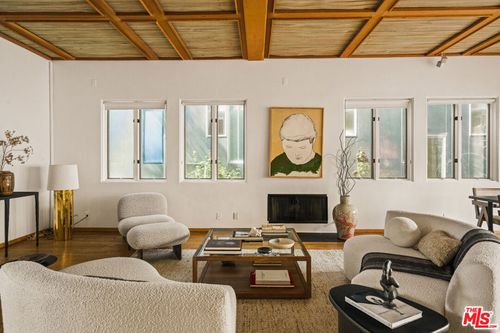 120 Pacific Ave, Venice, CA, 90291-2550 | Card Image