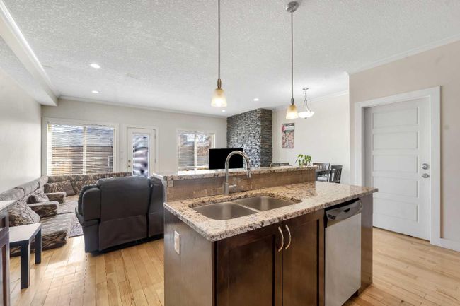 1612 42 Street Sw, Home with 5 bedrooms, 3 bathrooms and 3 parking in Calgary AB | Image 8