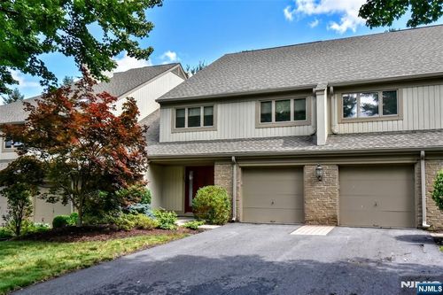 281 Vista View Dr, Mahwah, NJ, 07430-2380 | Card Image
