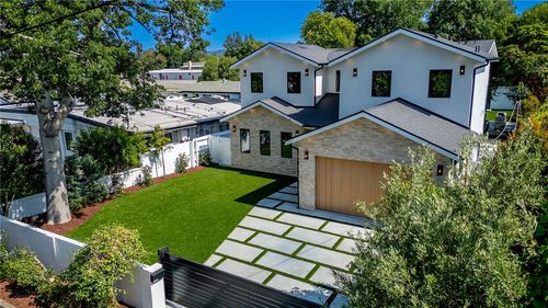 22616 Hatteras St, Woodland Hills, CA, 91367 | Card Image