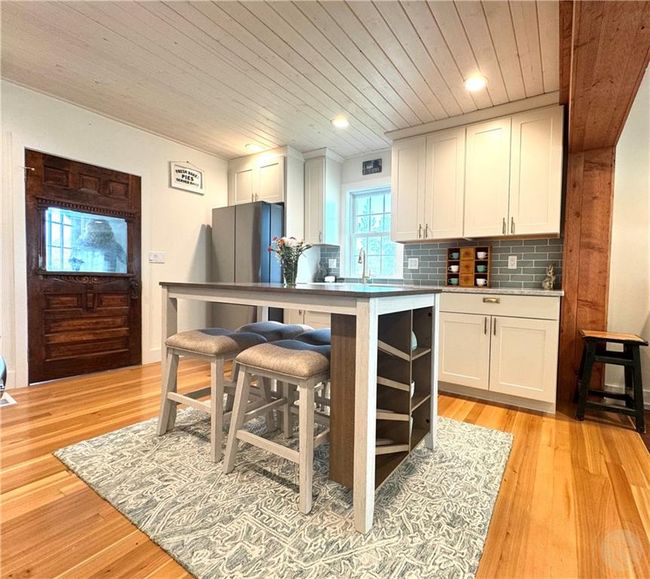 Kitchen | Image 8