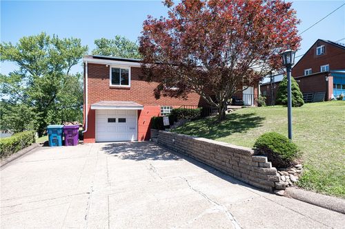867 Garlow Blvd, Pittsburgh, PA, 15239-1158 | Card Image