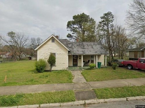 231 Jackson St, Jackson, TN, 38301-5516 | Card Image