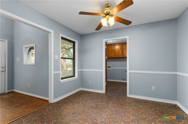 Kitchen/Breakfast Area | Image 10