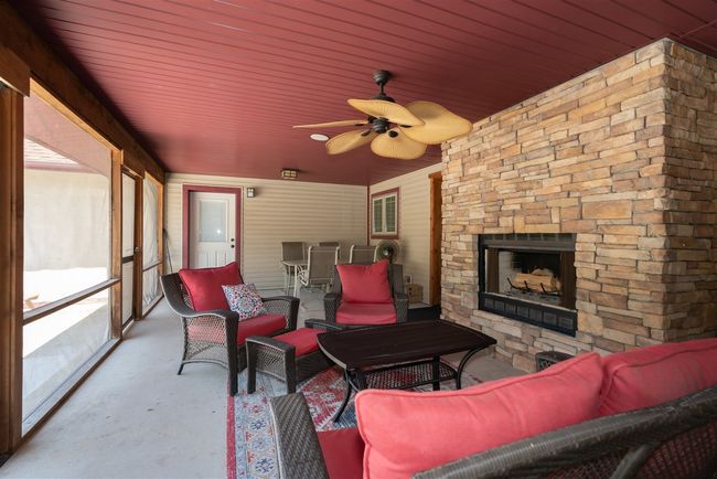 2268 E 2250 North Rd, Home with 3 bedrooms, 4 bathrooms and null parking in Carlock IL | Image 46