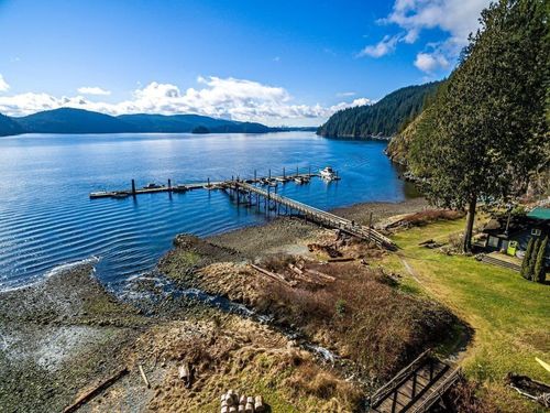 6 Brighton Beach, North Vancouver, BC, V0V0V0 | Card Image