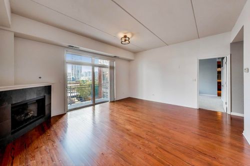 unit-404-657 W Fulton St, Chicago, IL, 60661-1288 | Card Image