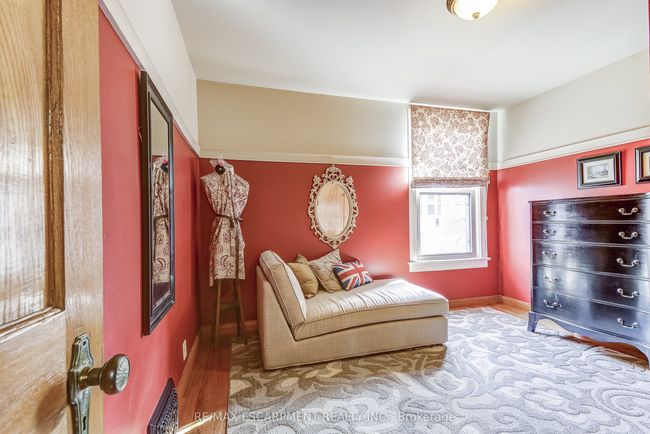 24 Ray St N, House other with 5 bedrooms, 3 bathrooms and 4 parking in Hamilton ON | Image 18