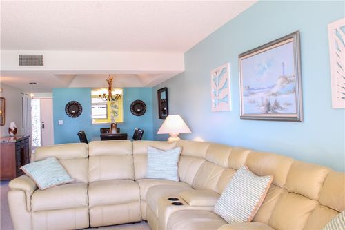 apt-205c-3939 Ocean Dr, Vero Beach, FL, 32963-1319 | Card Image