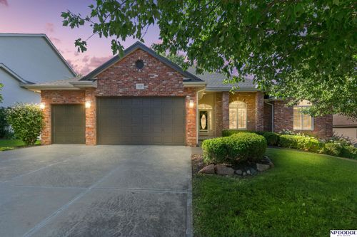 19726 K St, Omaha, NE, 68135-3668 | Card Image