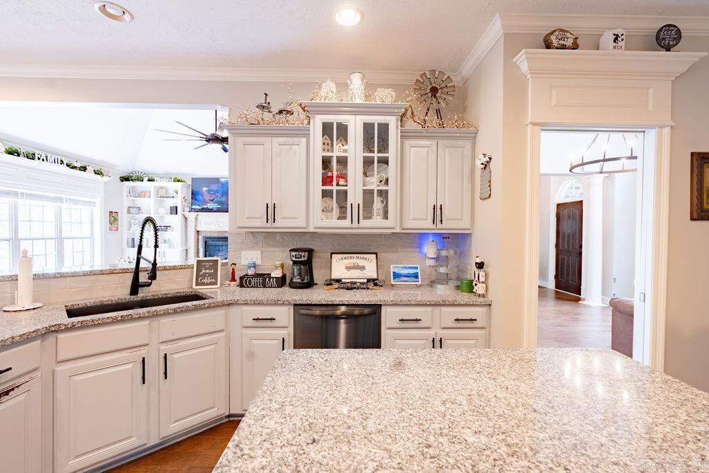 Ashlei Ln, Searcy, AR 72143