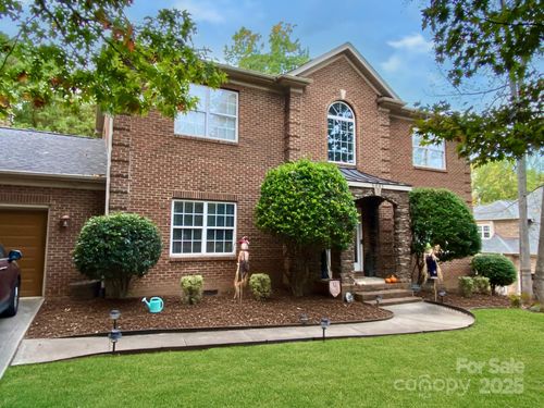 5001 Ardenwoods Dr, Charlotte, NC, 28215-9780 | Card Image