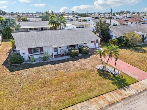 722 Tam O Shanter Ave, SUN CITY CENTER, FL, 33573-5540 | Card Image