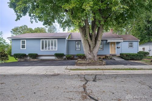 940 Chestnut St, Xenia, OH, 45385-5114 | Card Image
