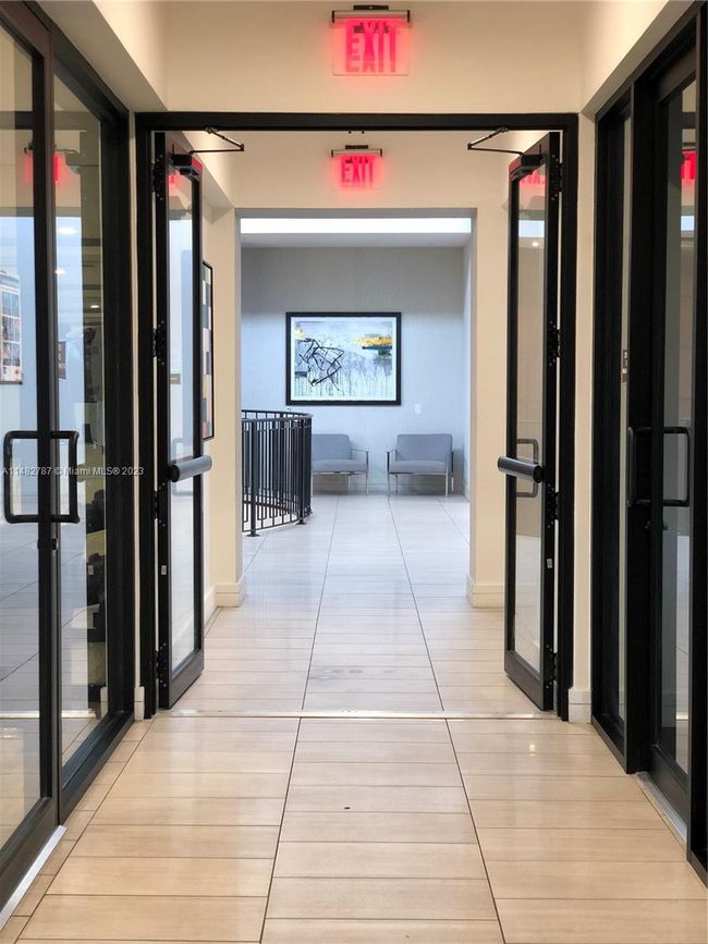 APT-203 - 10600 Nw 88 Th St, Condo with 2 bedrooms, 3 bathrooms and null parking in Doral FL | Image 24