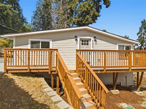 5600 Oceanview Blvd Ne, Bremerton, WA, 98311-8201 | Card Image