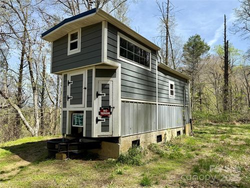 574 Allen Dr, Marshall, NC, 28753-8573 | Card Image