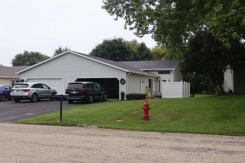 216 - 218 Eilbes Avenue, Beaver Dam, WI, 53916 | Card Image
