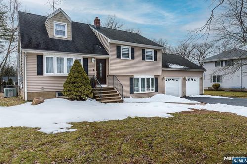 75 Longport Rd, Wayne, NJ, 07470-6436 | Card Image