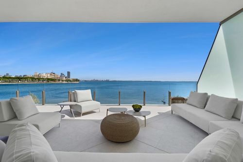 apt-m204-5 Grove Isle Dr, Coconut Grove, FL, 33133-4132 | Card Image