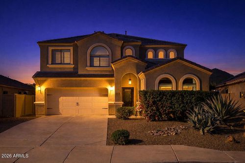 2712 E Quiet Hollow Ln, Phoenix, AZ, 85024-6226 | Card Image