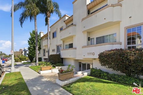 122-11110 Camarillo St, Toluca Lake, CA, 91602-1602 | Card Image