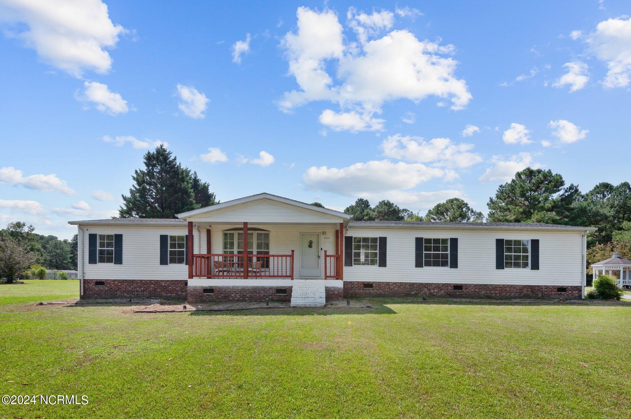 Kims Ct, Battleboro, NC 27809