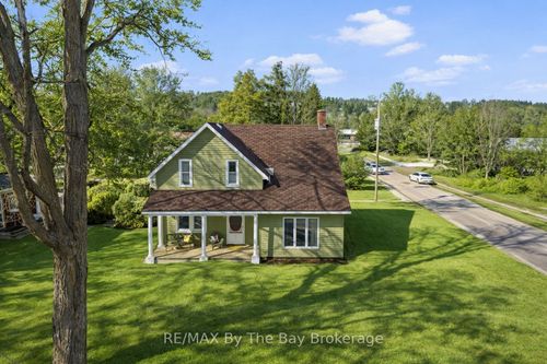10 Wellington St E, Creemore, ON, L0M1G0 | Card Image