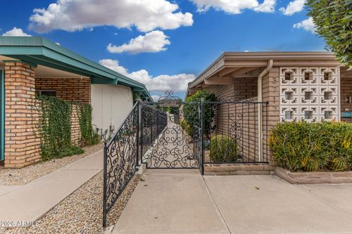 3713 E Glenrosa Ave, Phoenix, AZ, 85018-4003 | Card Image