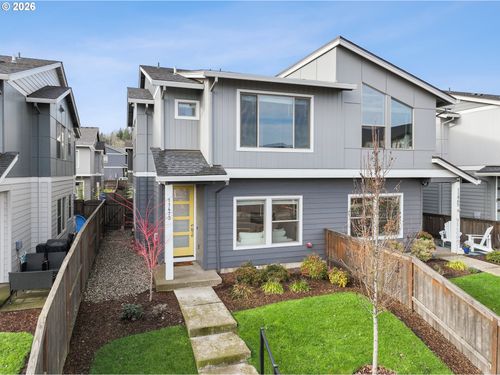 11473 Se Pleasant Valley Pkwy, Happy Valley, OR, 97086-8623 | Card Image