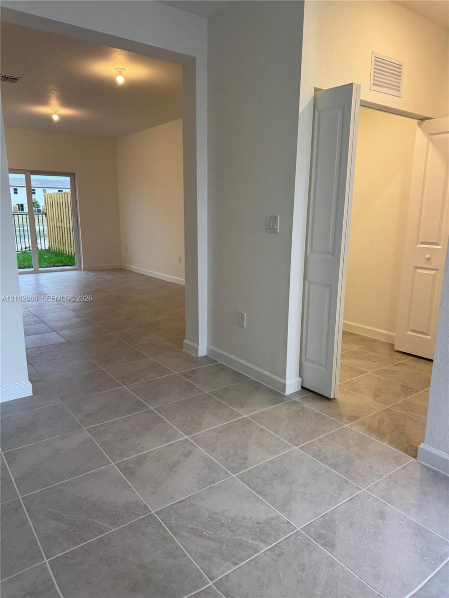 Residential Lease in Homestead 5