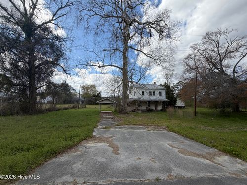 110 Hudson St, Pollocksville, NC, 28573-2300 | Card Image