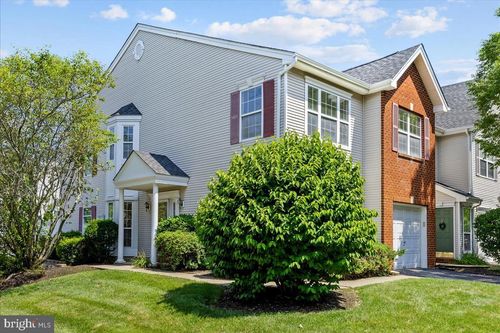 305 Harvest Ln, MONMOUTH JUNCTION, NJ, 08852-1945 | Card Image