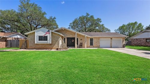 1703 Redwood St, Seguin, TX, 78155-5243 | Card Image