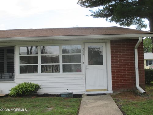 365F Chesterfield Ct, Lakewood, NJ, 08701-6508 | Card Image
