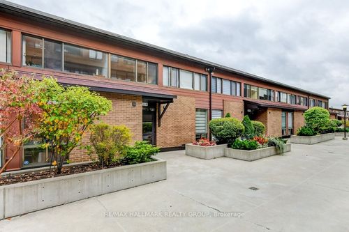 4-525 St Laurent Blvd, Ottawa, ON, K1K2Z9 | Card Image